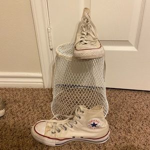White worn in converse
